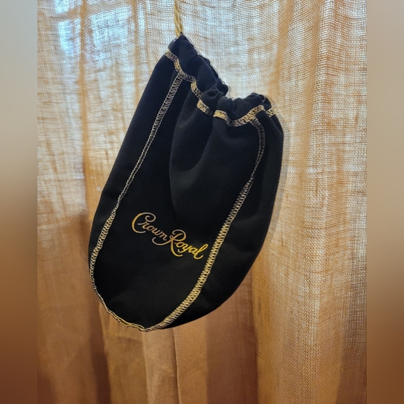 Crown Royal bag empty - Picture 4 of 6